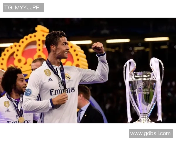 世界杯上因偷足球引发争议的球星及其背后故事解析