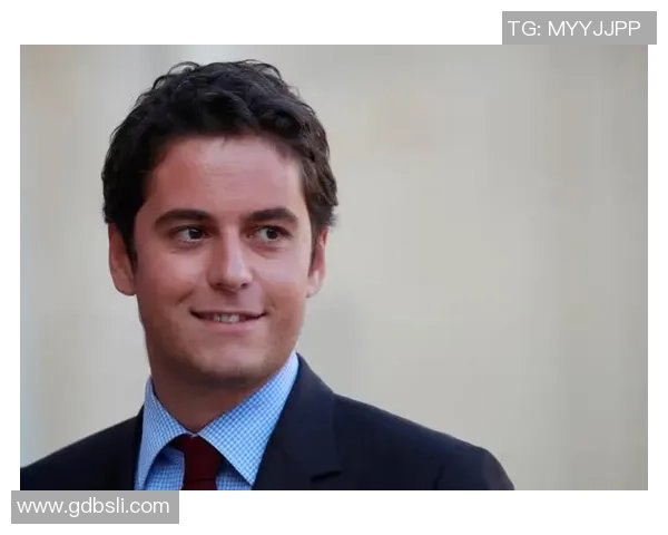 世界足坛首位公开同性恋球星的勇敢之路与体育界的变革意义