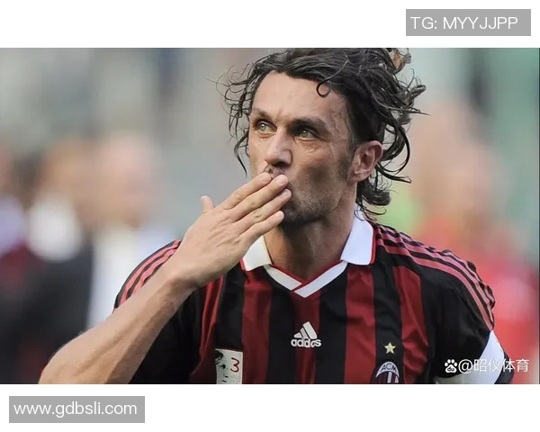 全球十大足球巨星高清精彩瞬间集锦，球场传奇尽收眼底